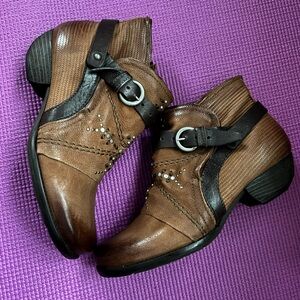 Miz Mooz | Leather Western Ankle Boots 🤎